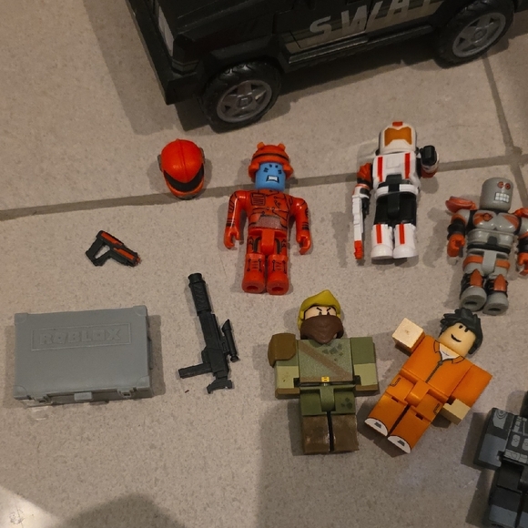 Roblox Bundle Set - Picture 3 of 6